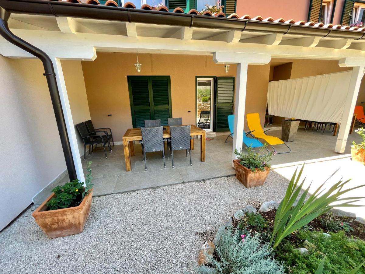 Apartments Dona Cres Exterior photo